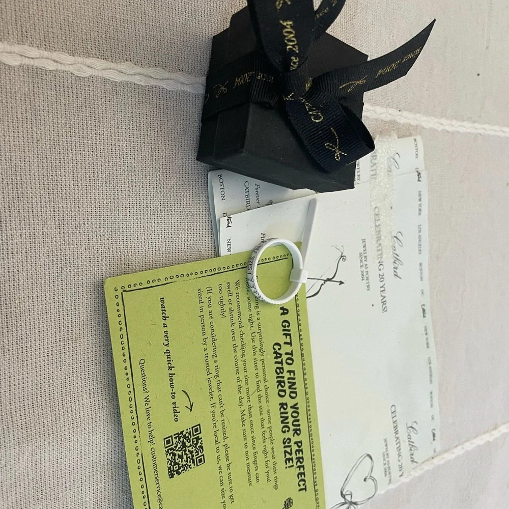 Catbird 14K Gold Ring Soap Bubble Pearl Diamond Ring - Picture 8 of 10